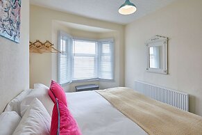 Host Stay Ocean Wave