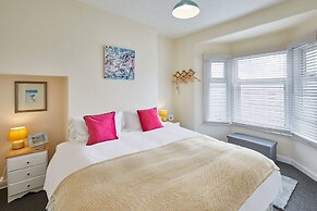 Host Stay Ocean Wave