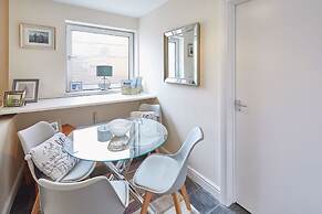 Host Stay Ocean Wave