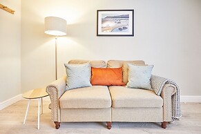 Host Stay Spring Cottage