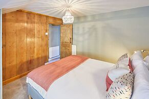 Host Stay Spring Cottage