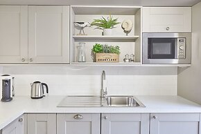 Host Stay Spring Cottage