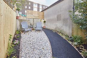 Host Stay Spring Cottage