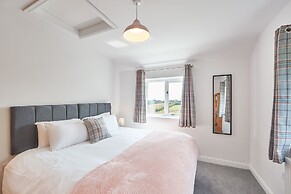 Host Stay Fairview House