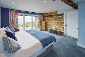 Host Stay Fairview House