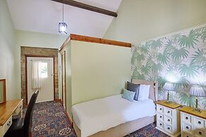 Host Stay The Arches Country House