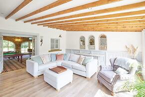 Host Stay The Arches Country House