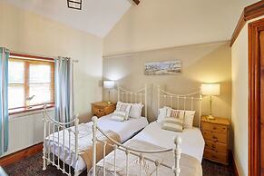 Host Stay The Arches Country House