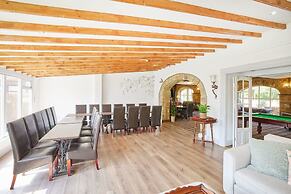 Host Stay The Arches Country House