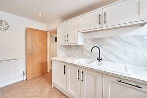 Host Stay Whitby Heights