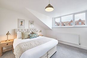 Host Stay Whitby Heights