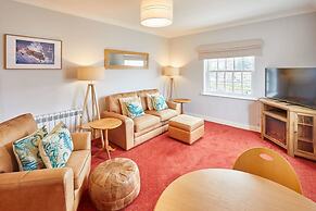 Host Stay Starboard Bow