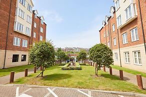 Host Stay Starboard Bow