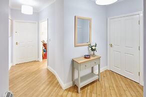 Host Stay Starboard Bow