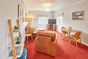 Host Stay Starboard Bow