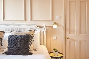 Host Stay Randolph House