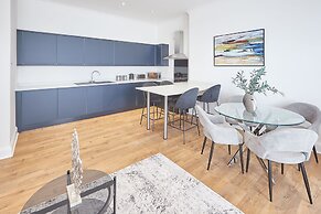 Host Stay Anchors Away