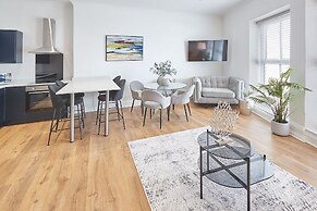 Host Stay Anchors Away