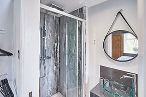 Host Stay 82G Galgate