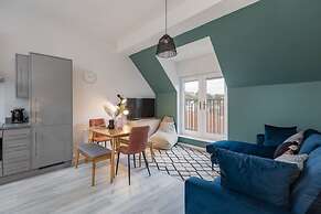 Host Stay Oyster Cottage