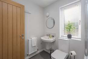 Host Stay Oyster Cottage