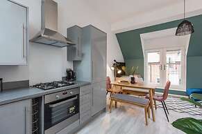 Host Stay Oyster Cottage