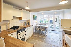 Host Stay Willow Cottage