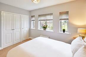 Host Stay The Tardis