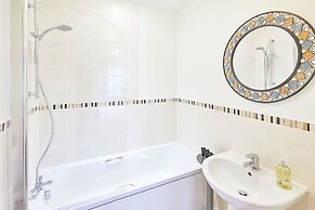 Host Stay The Tardis