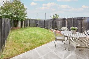 Host Stay The Tardis