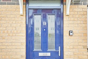 Host Stay The Tardis