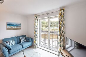 Host Stay Shipwrights Eskape