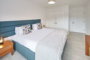 Host Stay Shipwrights Eskape