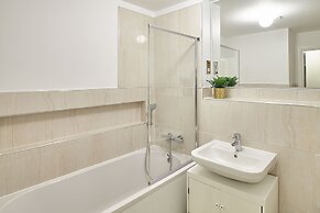 Host Stay Turnstones Apartment