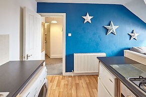 Host Stay The Whitby Pearl