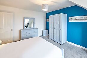 Host Stay The Whitby Pearl