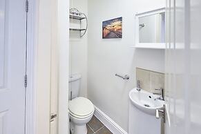 Host Stay The Whitby Pearl