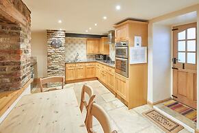 Host Stay Jacksons Cottage