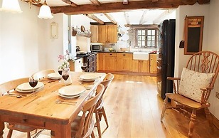 Host Stay Tregaer Mill Barn