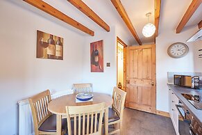 Host Stay Oldcorn Cottage
