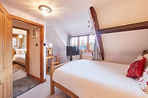 Host Stay Oldcorn Cottage