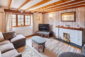 Host Stay Oldcorn Cottage