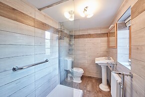 Host Stay Oldcorn Cottage