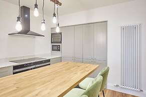 Host Stay Albion House