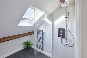 Host Stay Albion House