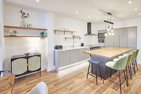 Host Stay Albion House