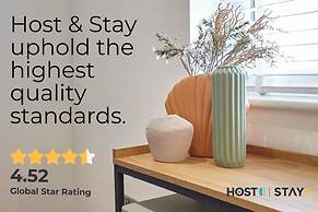 Host Stay Green Willow