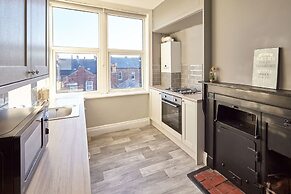 Host Stay Cattersty Hideaway