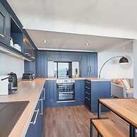 Host Stay Penthouse Pier View