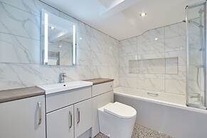 Host Stay Penthouse Pier View